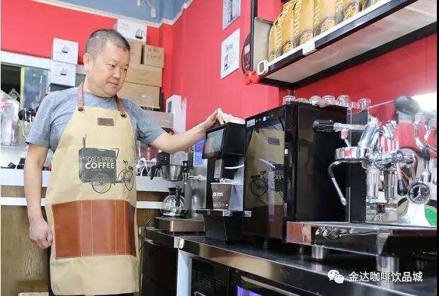 金達(dá)咖啡飲品城-如何選擇性價(jià)比高的磨豆機(jī)