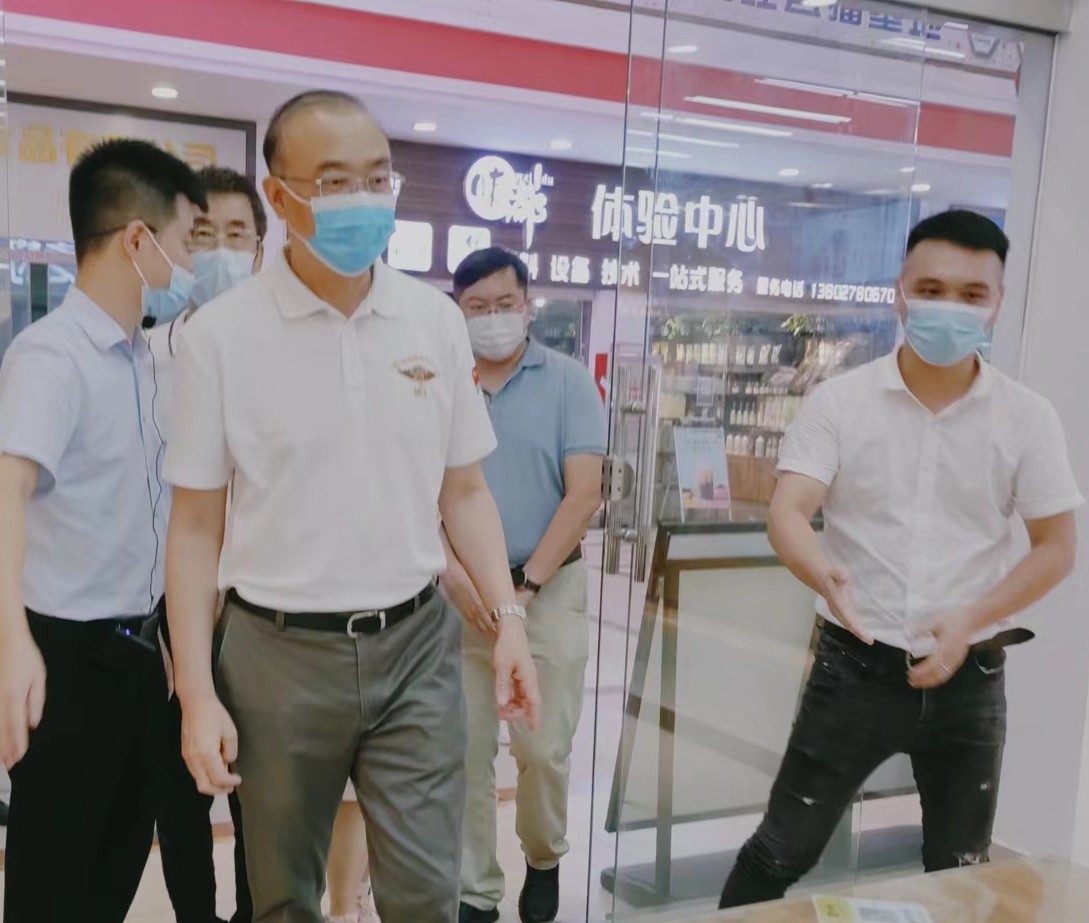 廣州白云區潘志軍區長一行到金達調研“食材之都”轉型升級工作